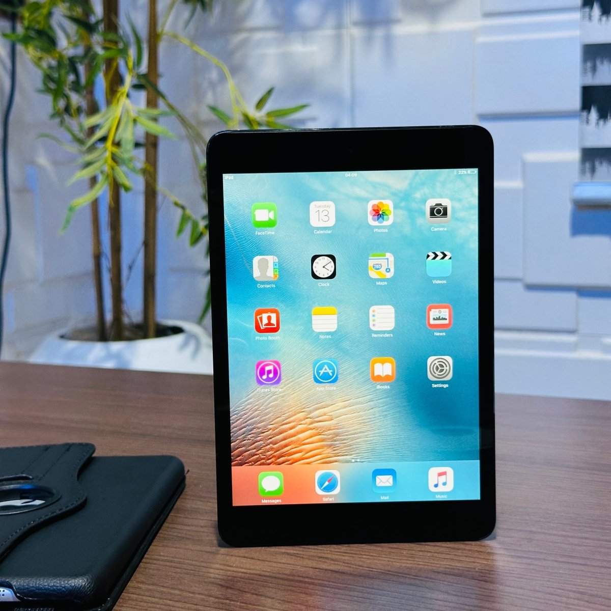 Apple iPad Mini - 16GB - WiFi - Space Gray