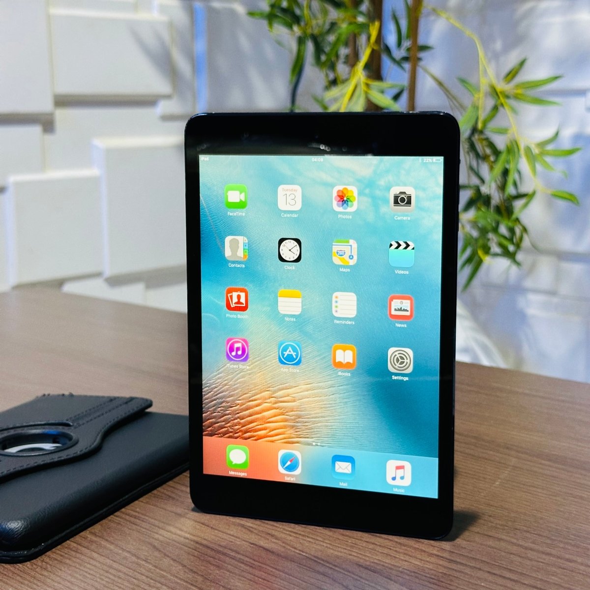 Apple iPad Mini - 64GB - WiFi - Navy Blue