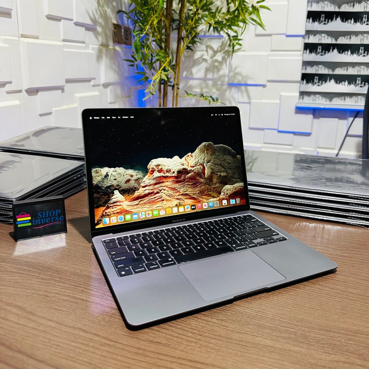Apple MacBook Air 2020 - Intel Core i5 - 1TB SSD - 8GB RAM - Touch ID - Keyboard Light