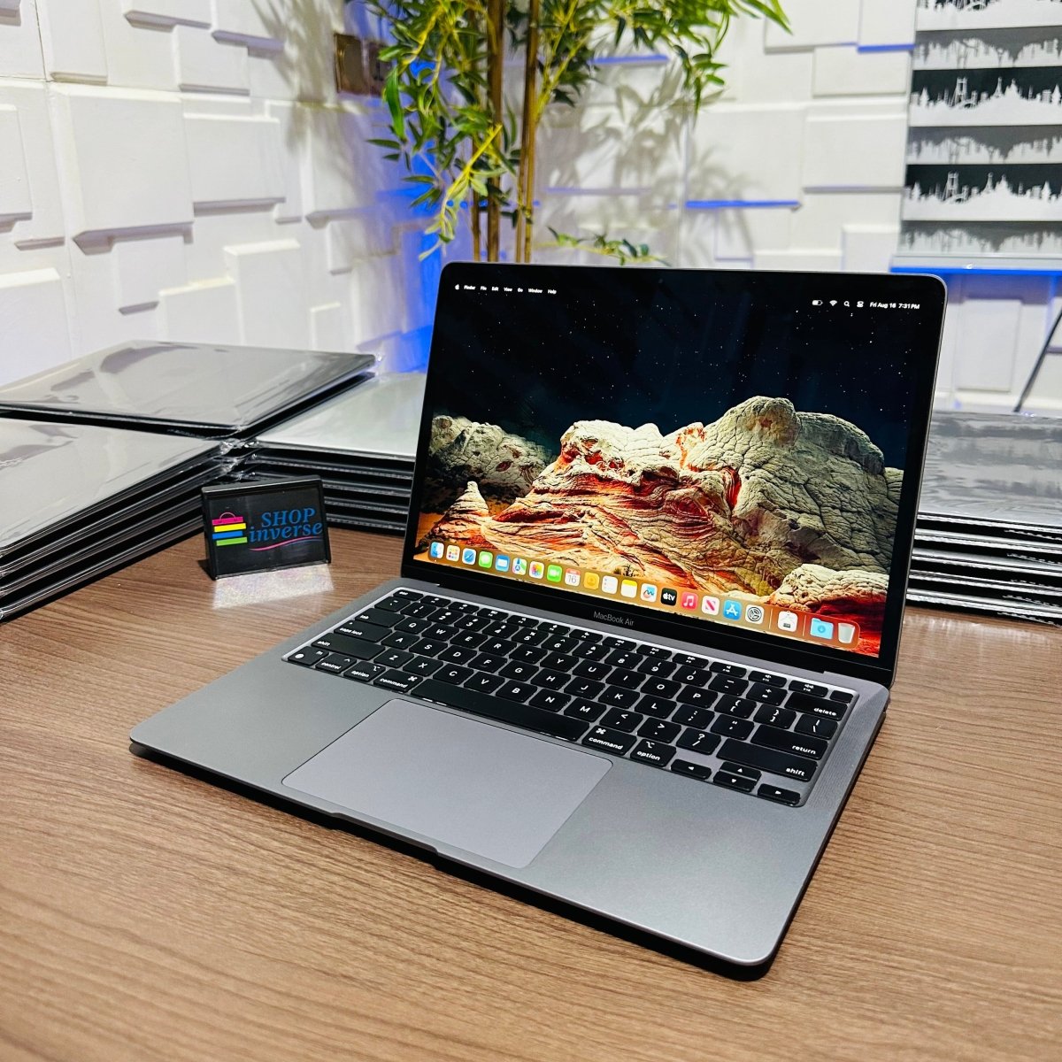 Apple MacBook Air 2020 - Intel Core i5 - 1TB SSD - 8GB RAM - Touch ID - Keyboard Light
