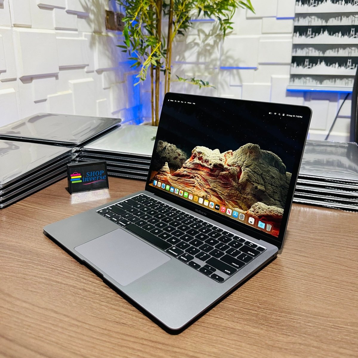 Apple MacBook Air 2020 - Intel Core i5 - 1TB SSD - 8GB RAM - Touch ID - Keyboard Light