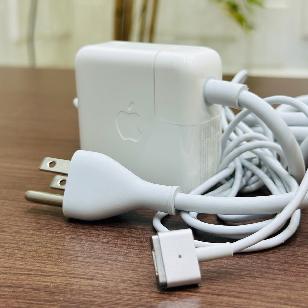 Apple MacBook Charger - Safe 2
