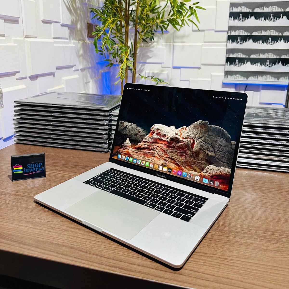 Apple MacBook Pro 2018 - Intel Core i7 - 256GB SSD - 16GB RAM