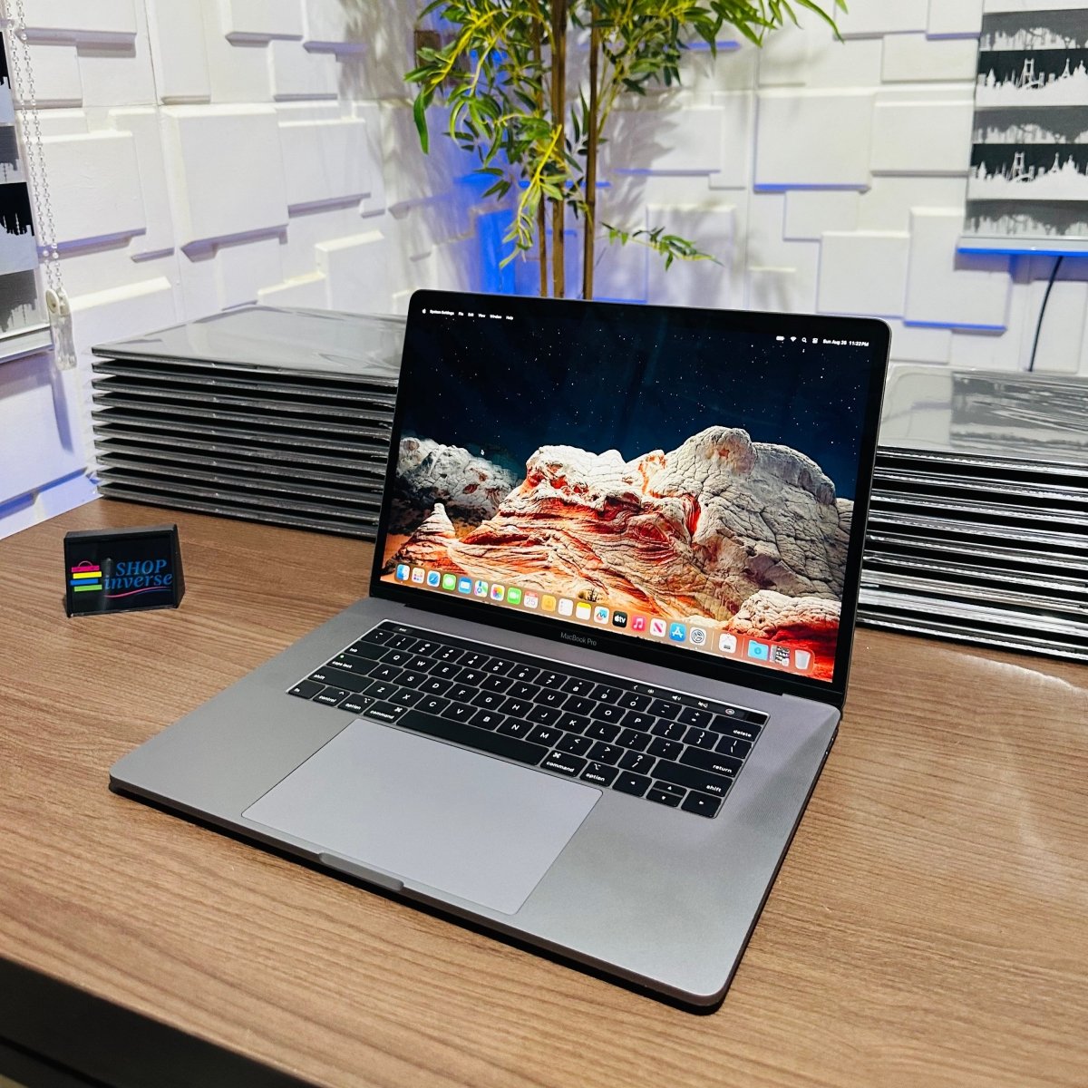 Apple MacBook Pro 2018 - Intel Core i7 - 500GB SSD - 16GB RAM - 4GB Dedicated Graphics - Touch ID - Touch Bar - Keyboard Light - (Minor body scratch)