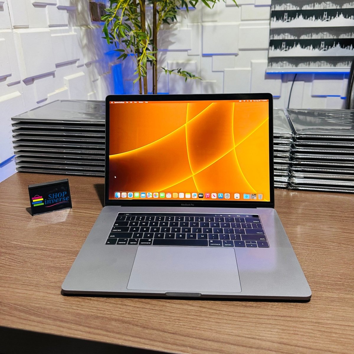 Apple MacBook Pro 2019 - Intel Core i9 - 500GB SSD - 32GB RAM - 4GB Dedicated Graphics - Touch ID - Touch Bar - Keyboard Light