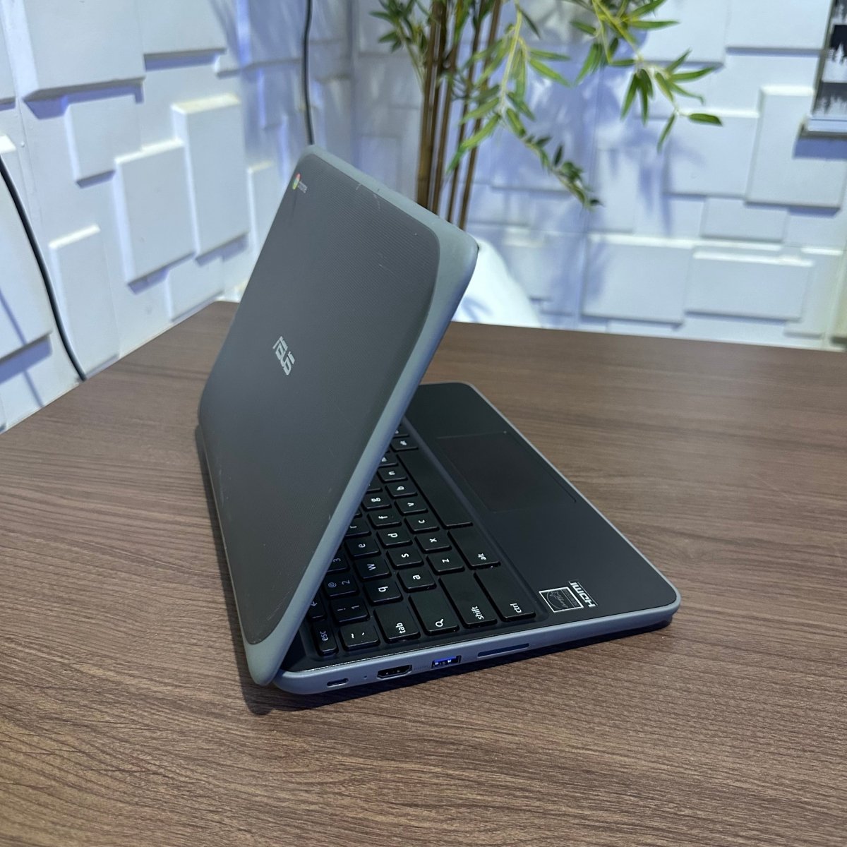 Asus Chromebook C203X - MediaTek mt8173 - 32GB eMMc - 4GB RAM