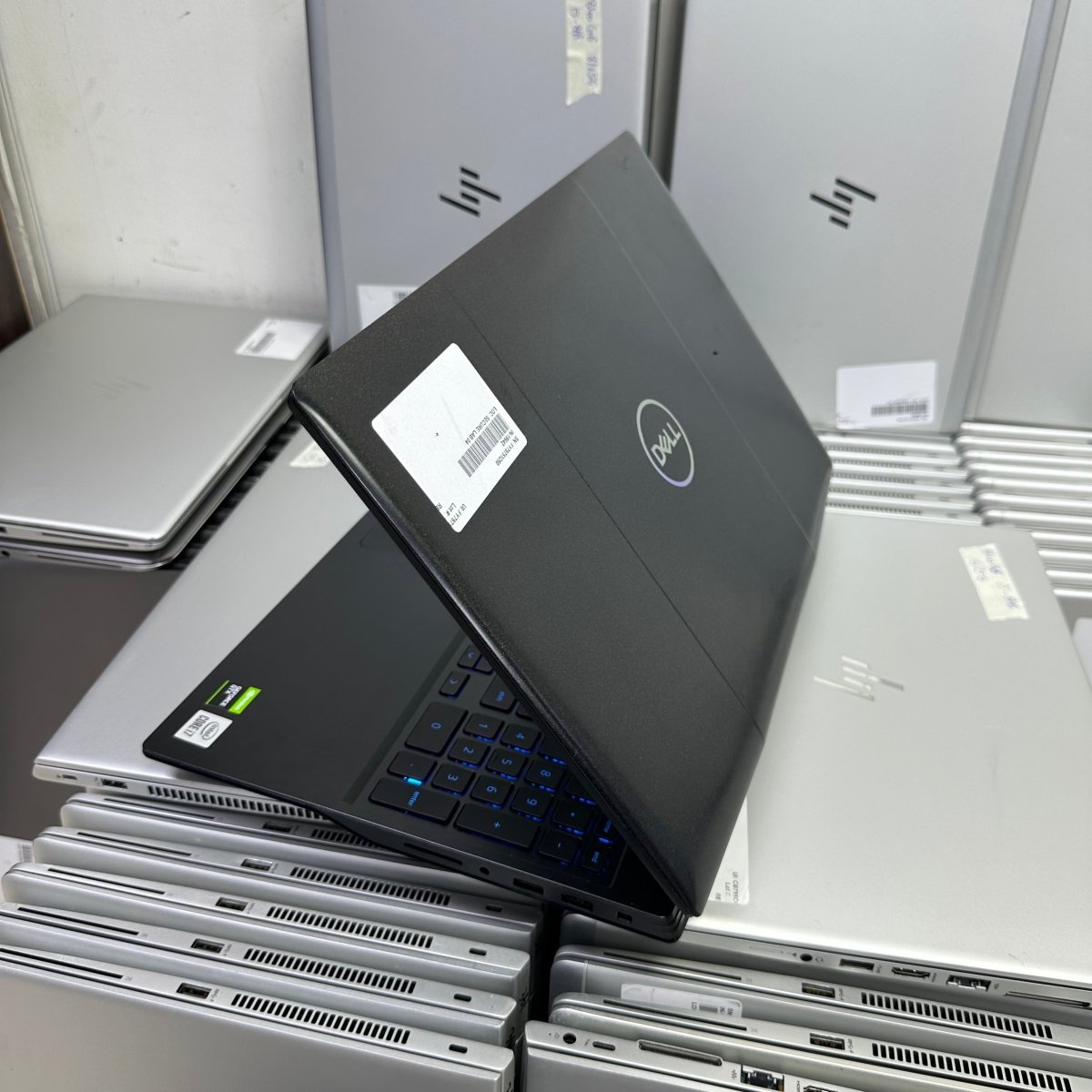Dell G5 5500 Gaming - 10th Gen. Intel Core i7 - 2TB SSD - 64GB RAM - 6GB Nvidia RTX - Keyboard Light