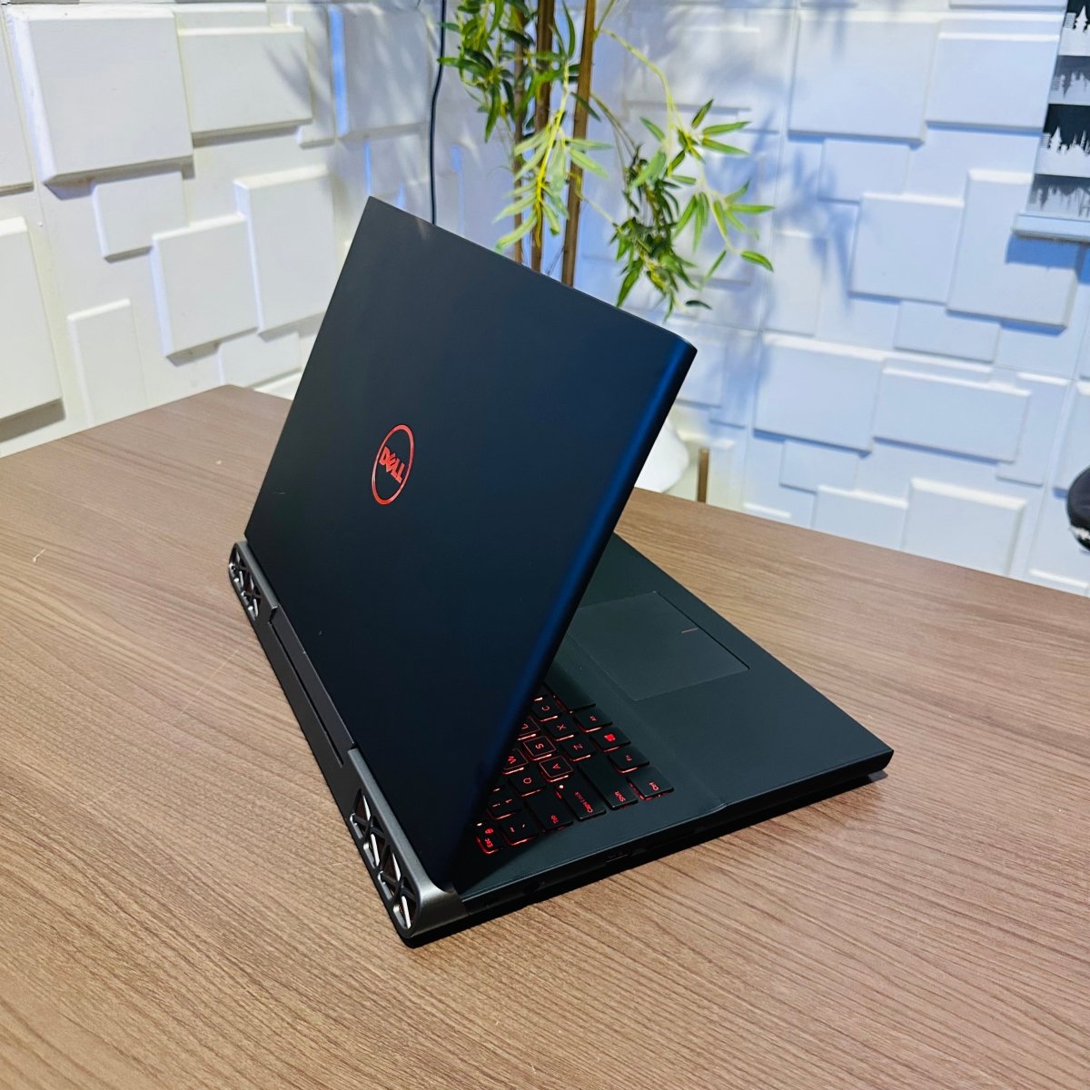 Dell Inspiron 15 7000 Gaming - 7th Gen. Intel Core i7 - 512GB SSD - 16GB RAM - 4GB Nvidia GeForce GTX 1050 Ti - Keyboard Light