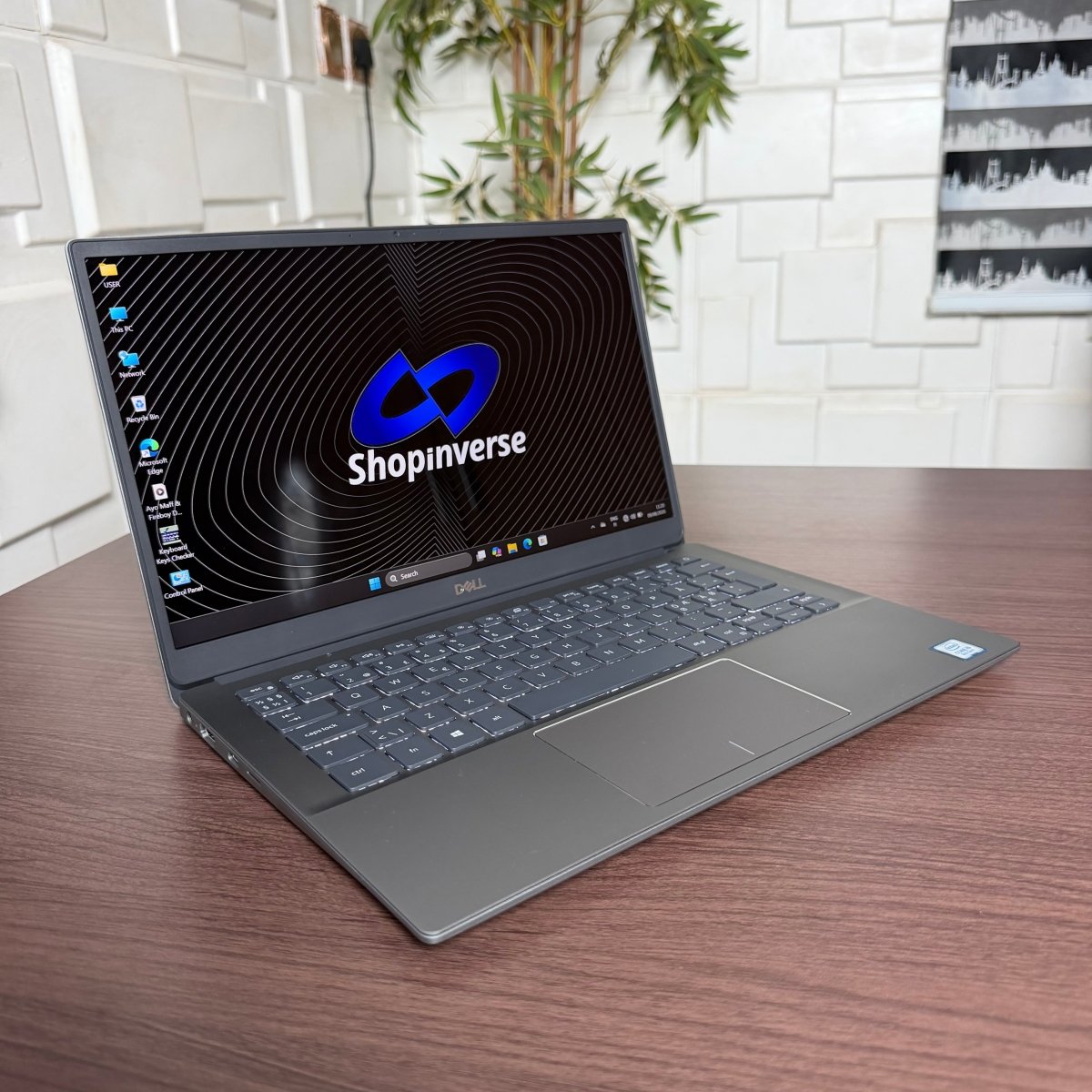 Dell Latitude 3301 | 8th Gen Core i5 | 8GB RAM | 256GB SSD | Backlit Keyboard