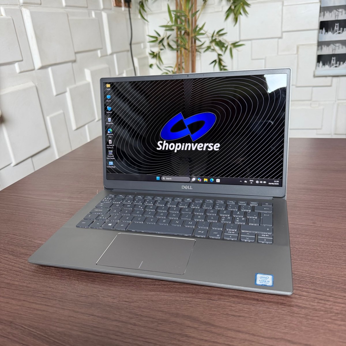 Dell Latitude 3301 | 8th Gen Core i5 | 8GB RAM | 256GB SSD | Backlit Keyboard
