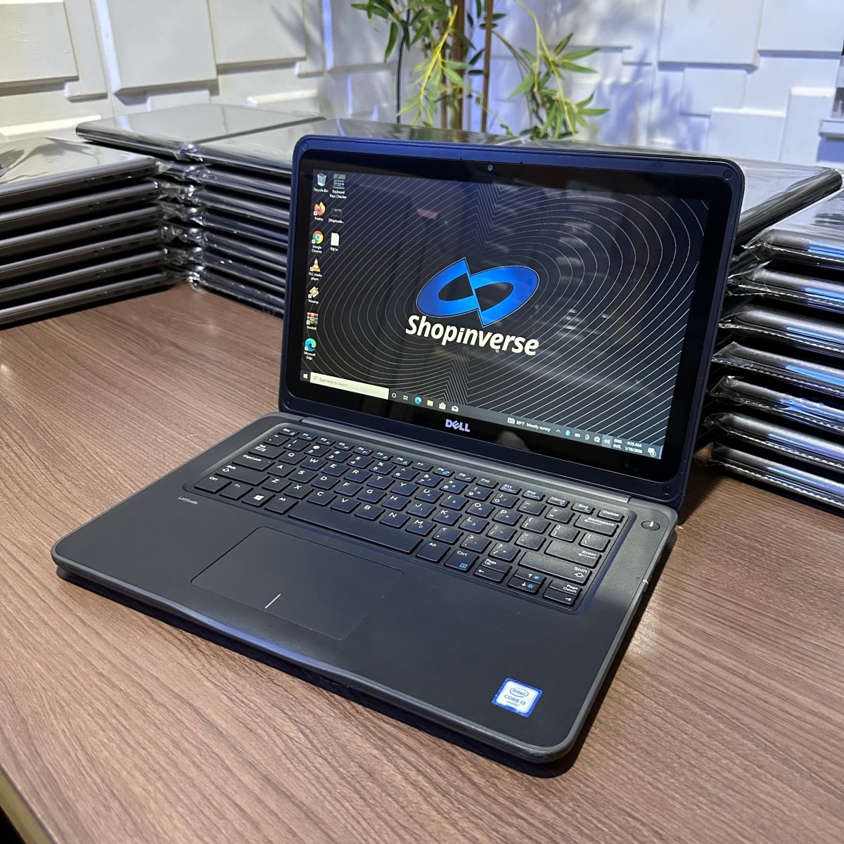 Dell Latitude 3380 - 6th Gen. Intel Core i3 - 128GB SSD - 4GB RAM - Touchscreen