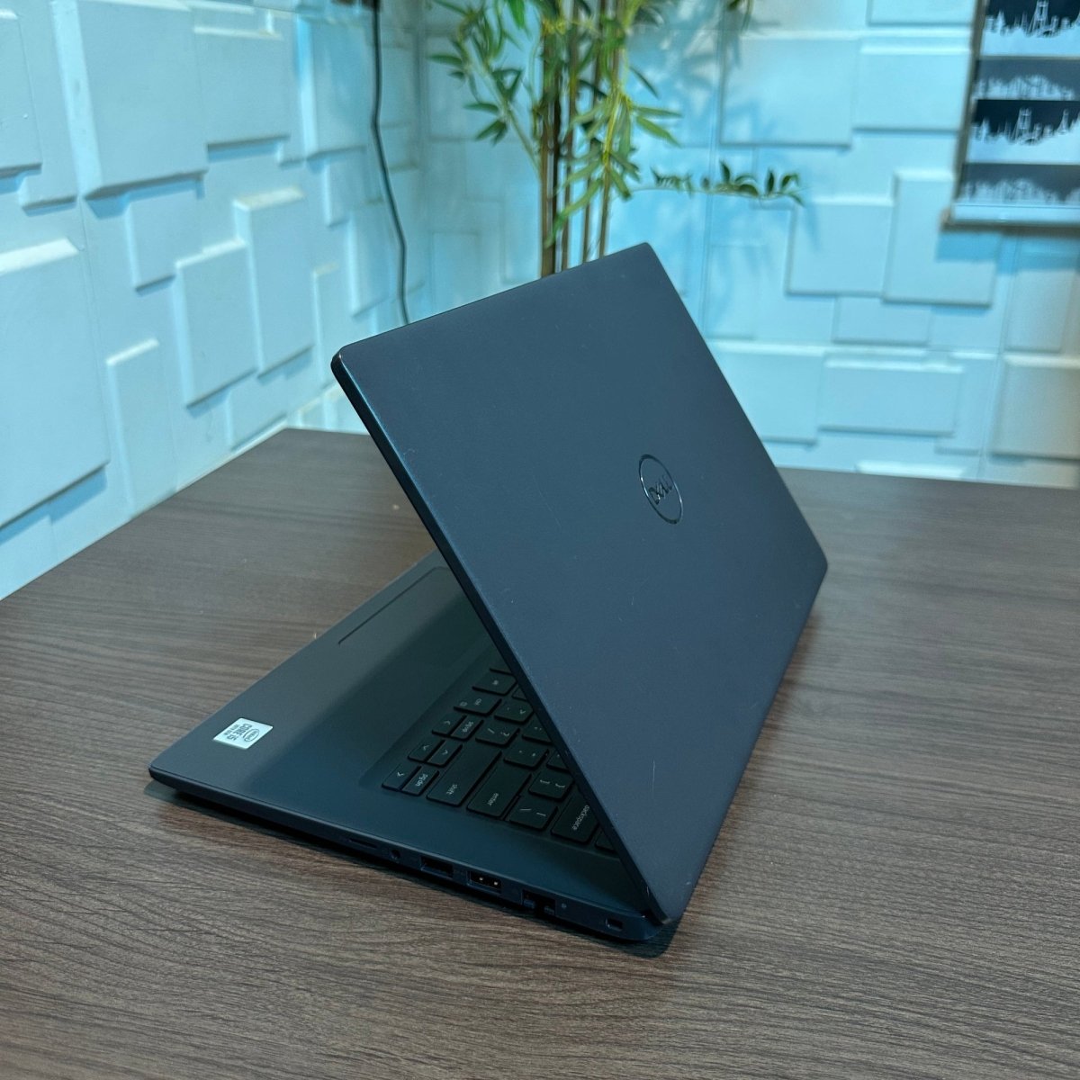 Dell Latitude 3410 | 10th Gen Core i5 | 8GB RAM | 256GB SSD | Full HD Touchscreen