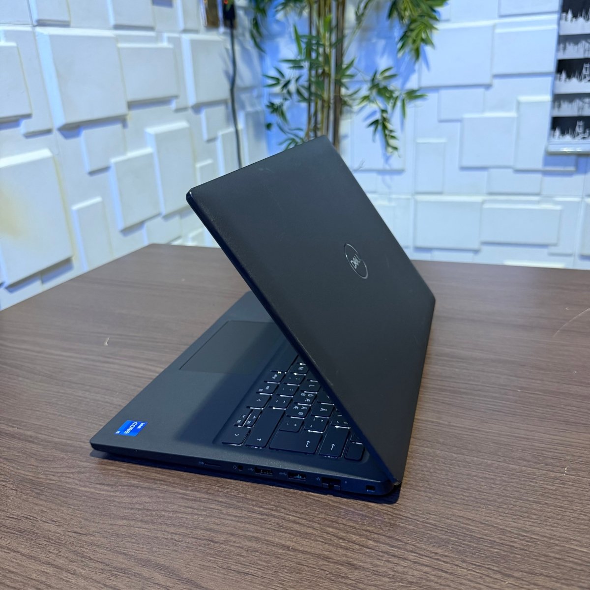 Dell Latitude 3420 | 11th Gen Core i5 | 16GB RAM | 256GB SSD | Backlit Keyboard