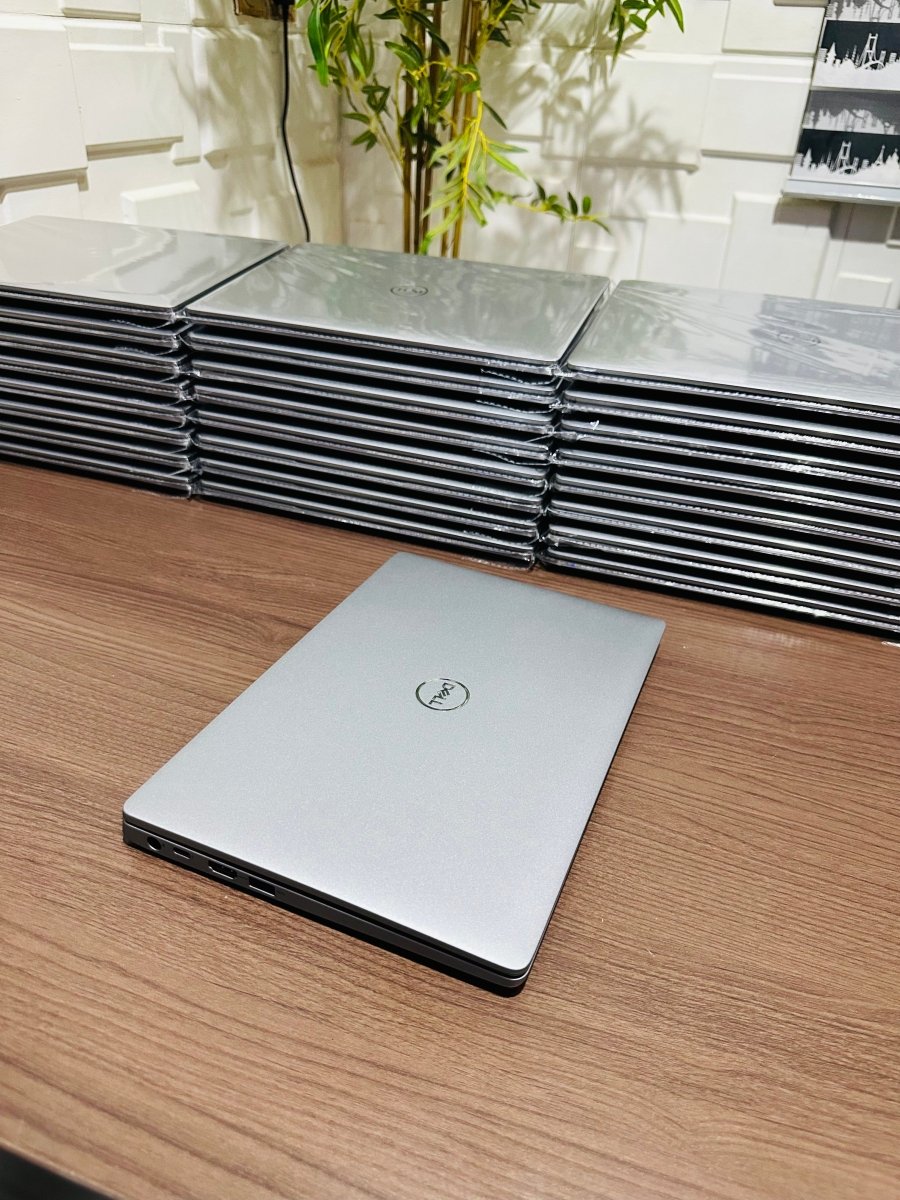 Dell Latitude 5310 - 10th Gen. Intel Core i5 - 256GB SSD - 8GB RAM - HDMI - Keyboard Light - (Minor body dent)