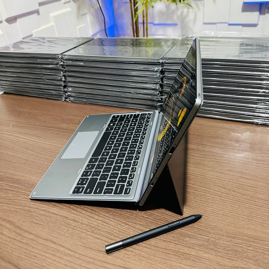 Dell Latitude 7200 2 - in - 1 - 8th Gen. Intel Core i5 - 256GB SSD - 8GB RAM - Keyboard Light - Touchscreen