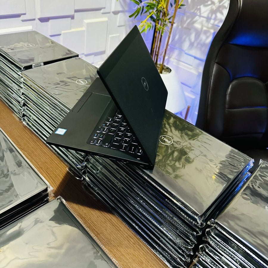 Dell Latitude 7280 - 6th Gen. Intel Core i7 - 256GB SSD - 8GB RAM - Keyboard Light - Touchscreen