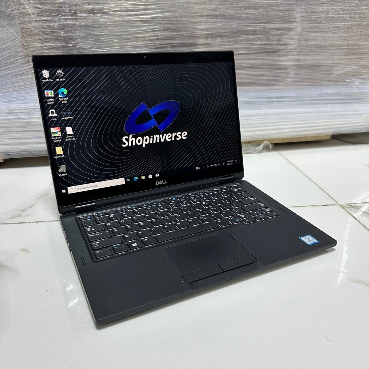 Dell Latitude 7390 2 - in - 1 - 8th Gen. Intel Core i5 - 256GB SSD - 8GB RAM - Keyboard Light - Touchscreen