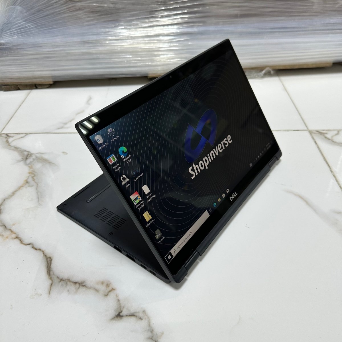 Dell Latitude 7390 2 - in - 1 - 8th Gen. Intel Core i5 - 256GB SSD - 8GB RAM - Keyboard Light - Touchscreen