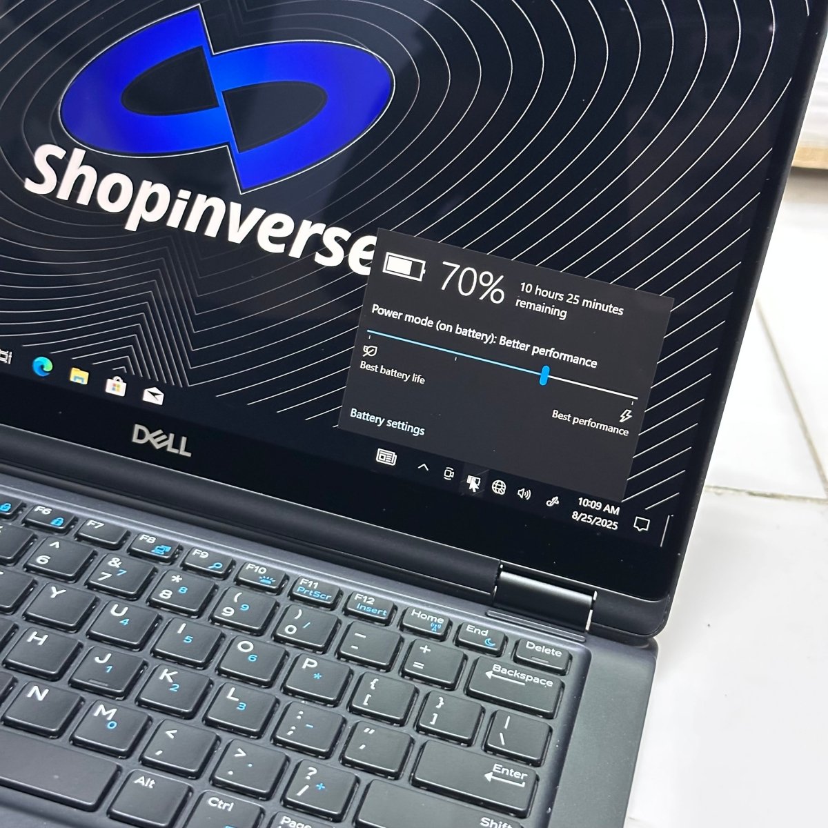 Dell Latitude 7390 2 - in - 1 - 8th Gen. Intel Core i5 - 256GB SSD - 8GB RAM - Keyboard Light - Touchscreen