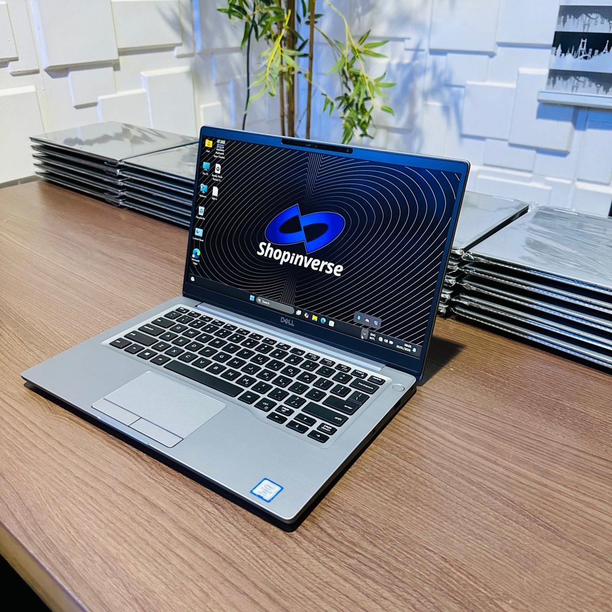 Dell Latitude 7400 - 8th Gen. Intel Core i7 - 256GB SSD - 8GB RAM - HDMI - keyboard Light - Touchscreen