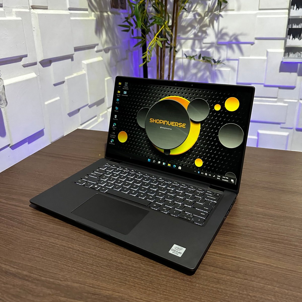 Dell Latitude 7410 - 10th Gen. Intel Core i5 - 256GB SSD - 16GB RAM - Keyboard Light - (Minor body dent)