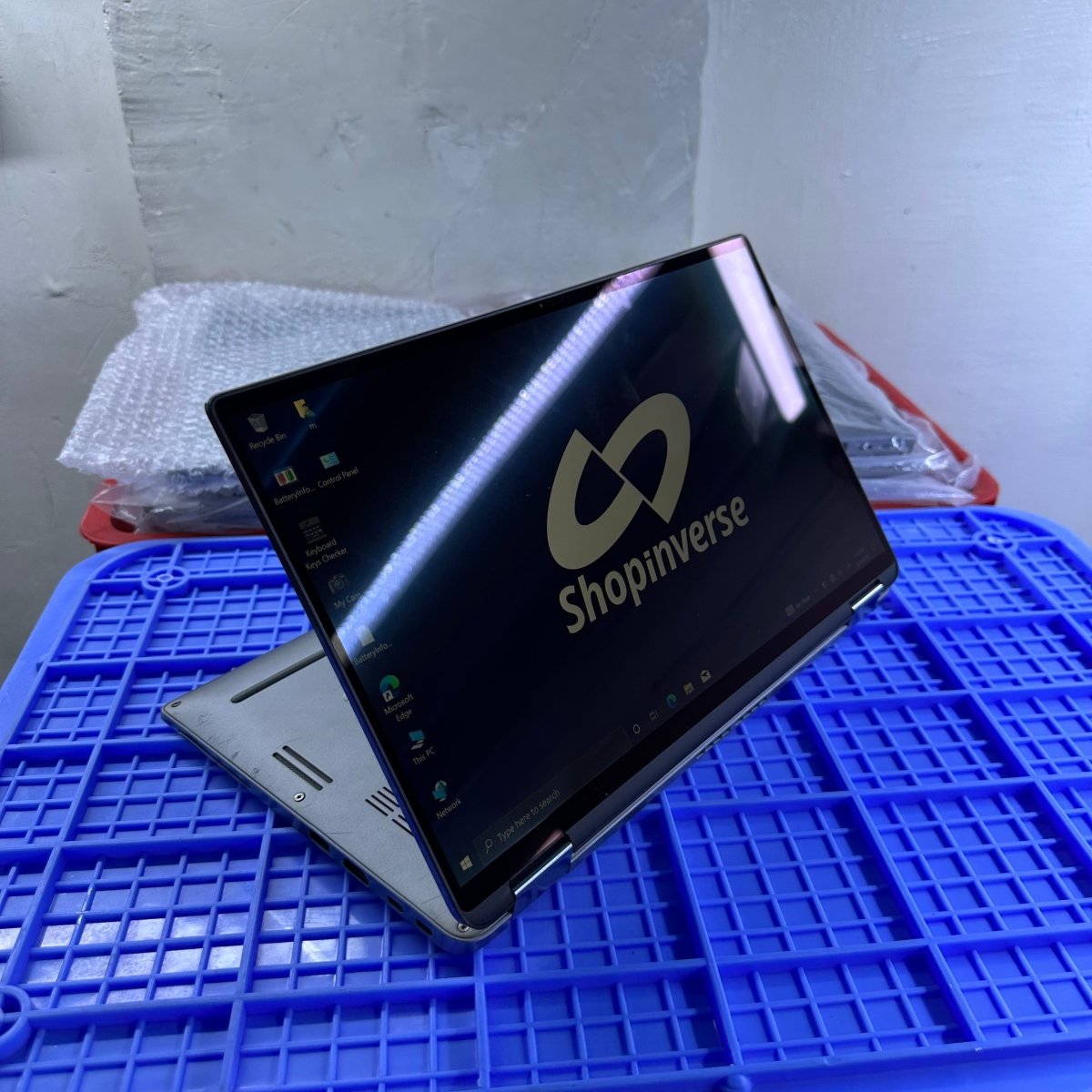 Dell Latitude 9410 2 - in - 1 - 10th Gen. Intel Core i7 - 512GB SSD - 16GB RAM - Touchscreen - Keyboard Light