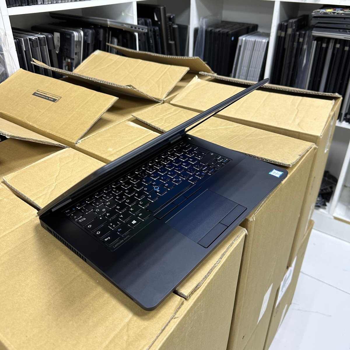 Dell Latitude E5470 - 6th Gen. Intel Core i5 - 256GB SSD - 8GB RAM