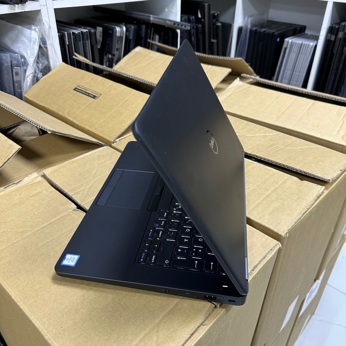 Dell Latitude E5470 - 6th Gen. Intel Core i5 - 256GB SSD - 8GB RAM