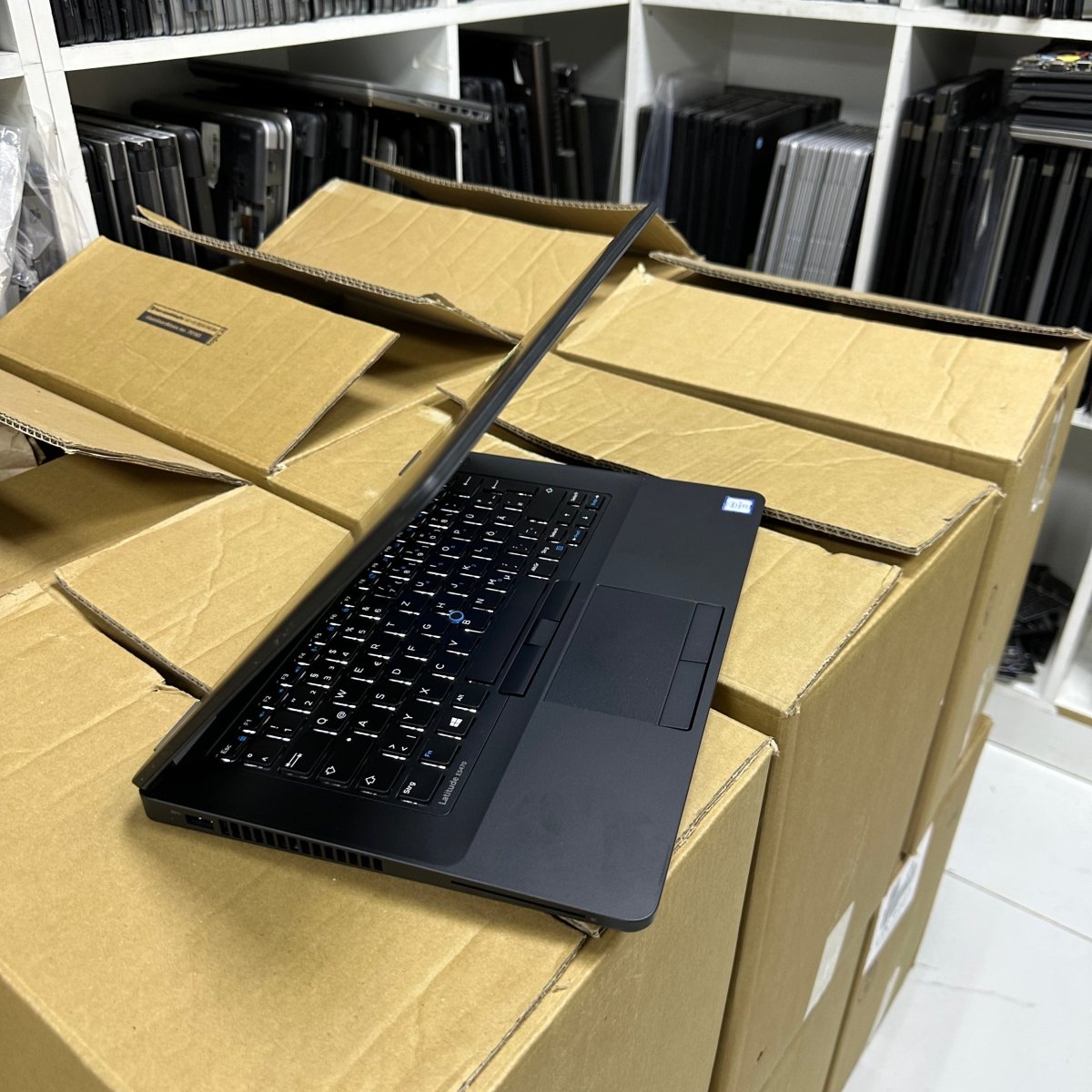 Dell Latitude E5470 - 6th Gen. Intel Core i5 - 256GB SSD - 8GB RAM