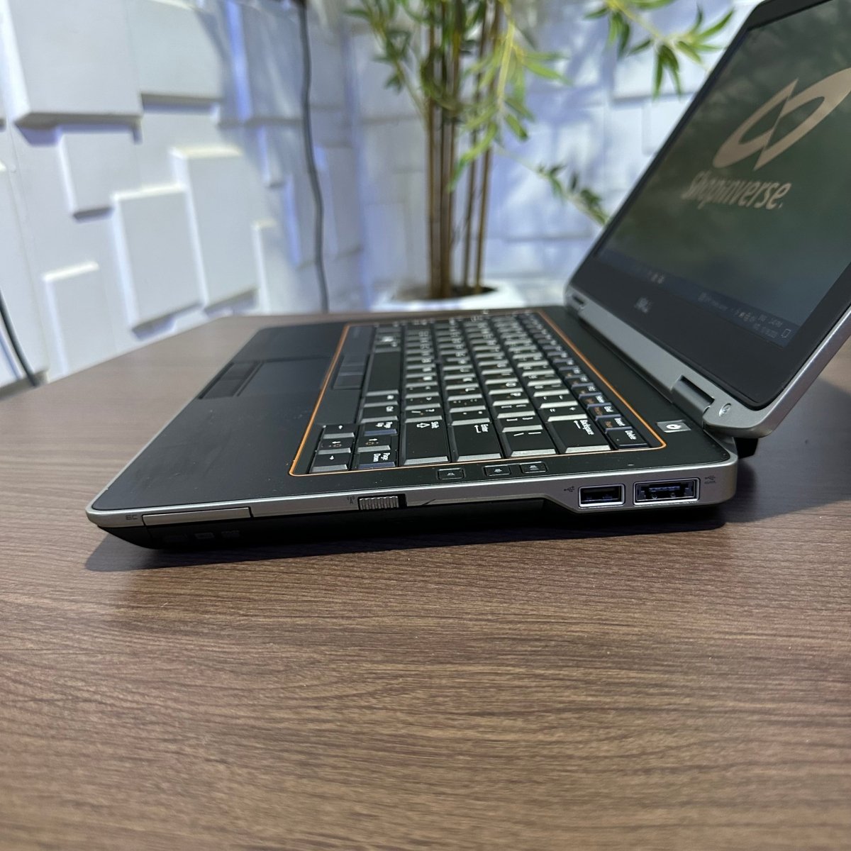 Dell Latitude E6320 - Intel Core i3 - 320GB HDD - 8GB RAM