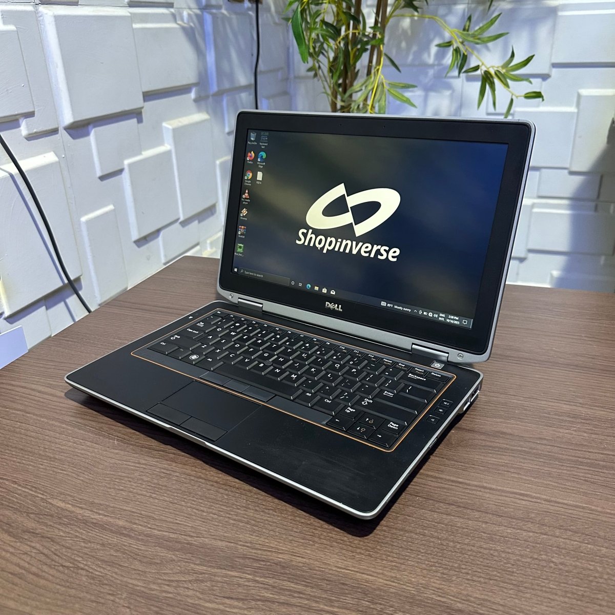 Dell Latitude E6320 - Intel Core i3 - 320GB HDD - 8GB RAM