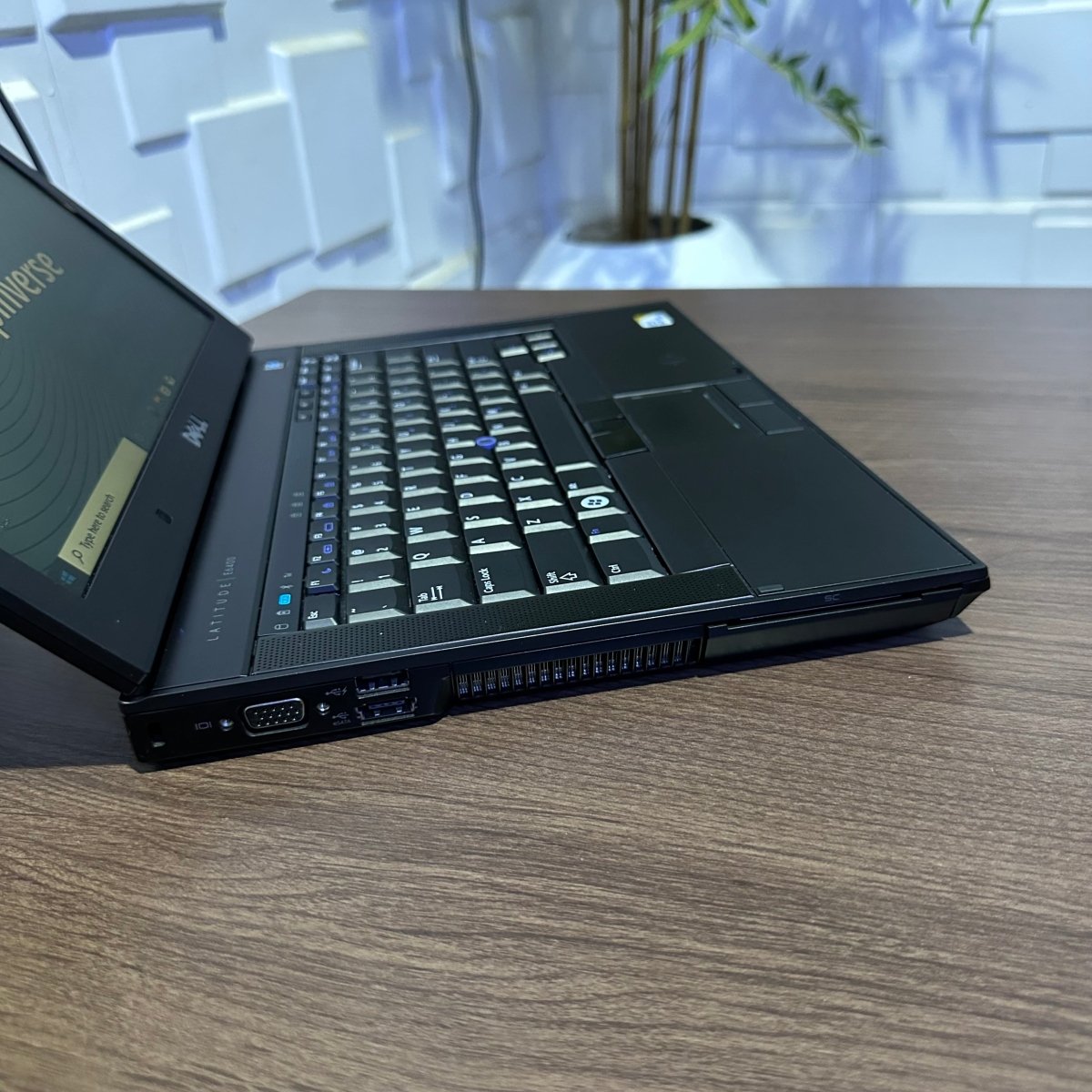 Dell Latitude E6400 - Intel Core 2 Duo - 250GB HDD - 4GB RAM