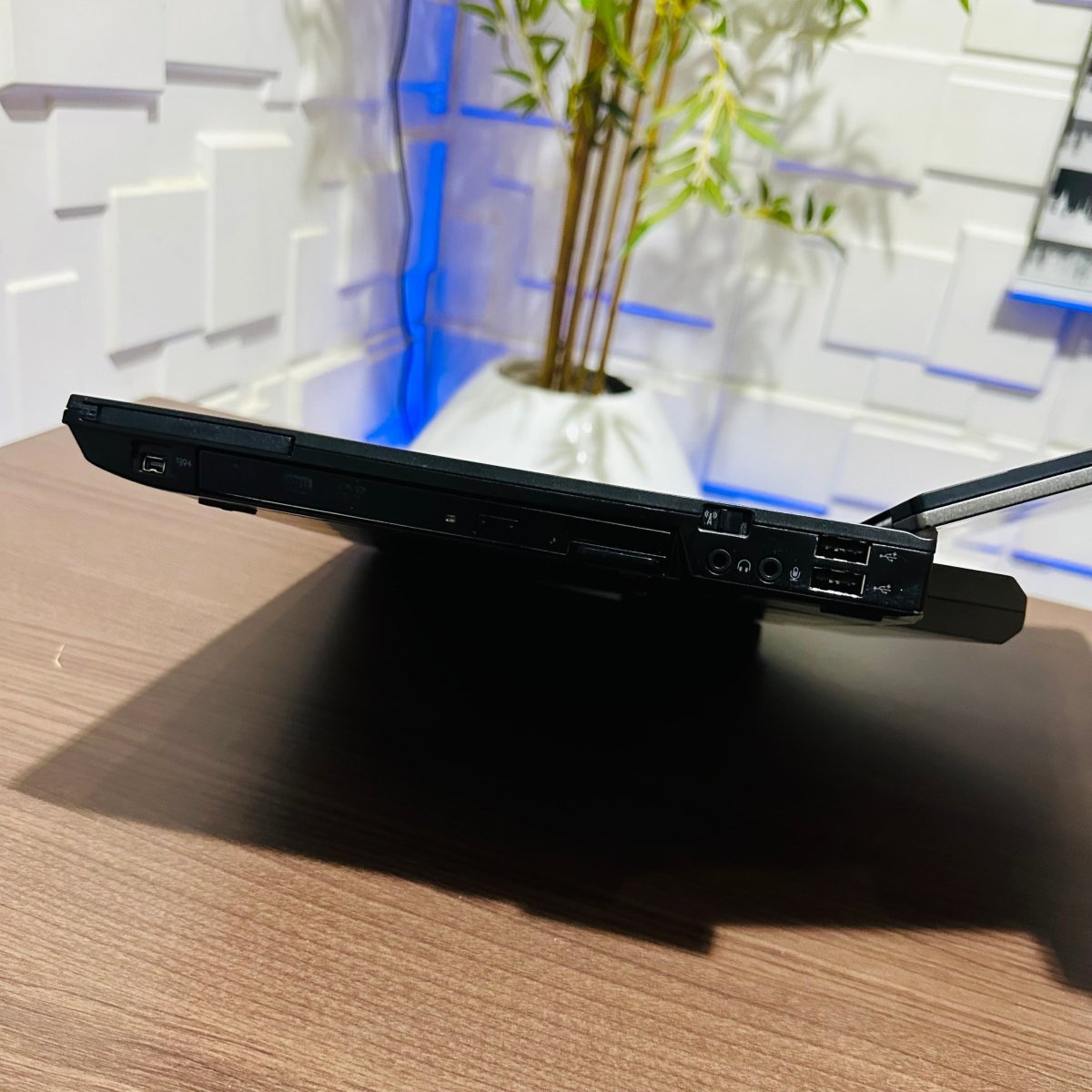 Dell Latitude E6410 - Intel Core i5 - 320GB HDD - 4GB RAM