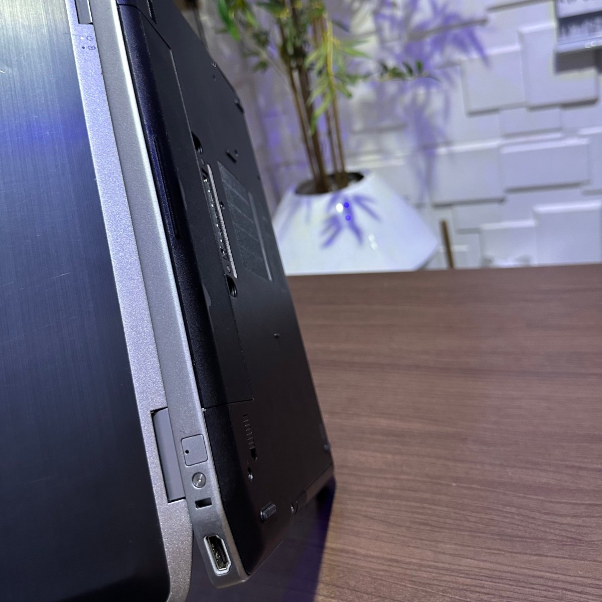 Dell Latitude E6420 - Intel Core i5 - 320GB HDD - 4GB RAM