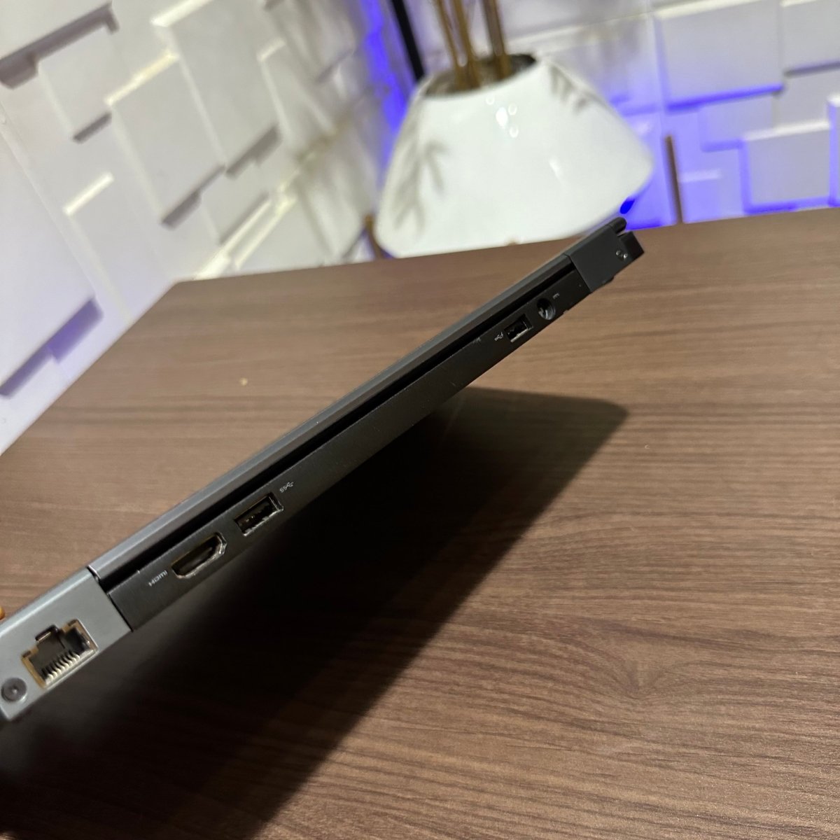 Dell Latitude E7250 - Intel Core i5 - 128GB SSD - 4GB RAM - keyboard Light