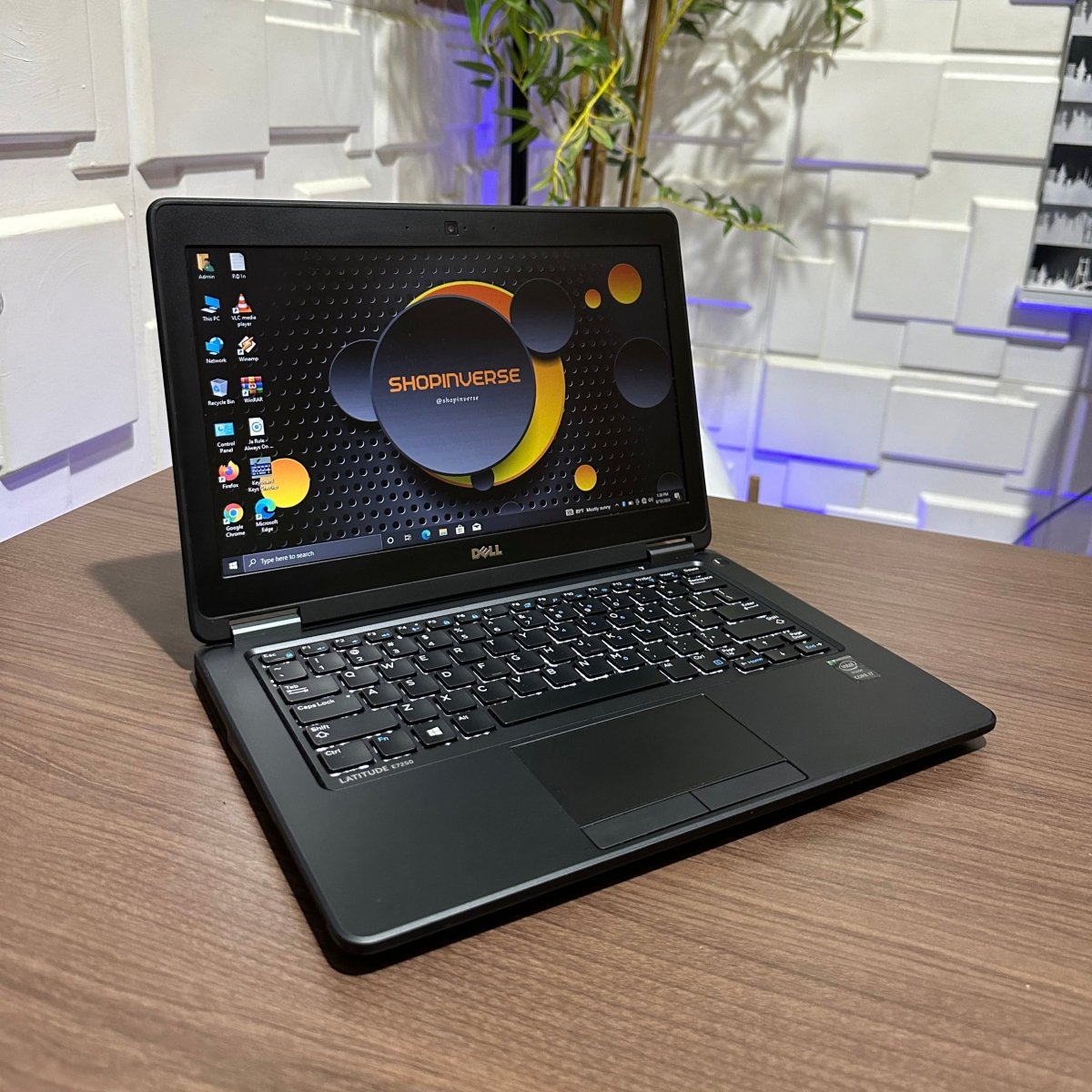 Dell Latitude E7250 - Intel Core i5 - 128GB SSD - 4GB RAM - keyboard Light