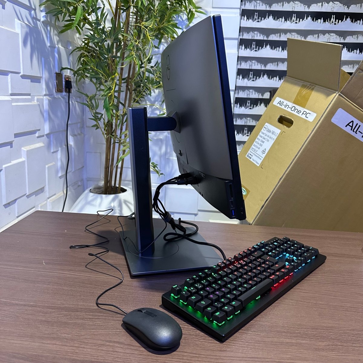 Dell Optiplex 7490 All in One Desktop - 11th Gen. Intel Core i5 - 256GB SSD - 16GB RAM