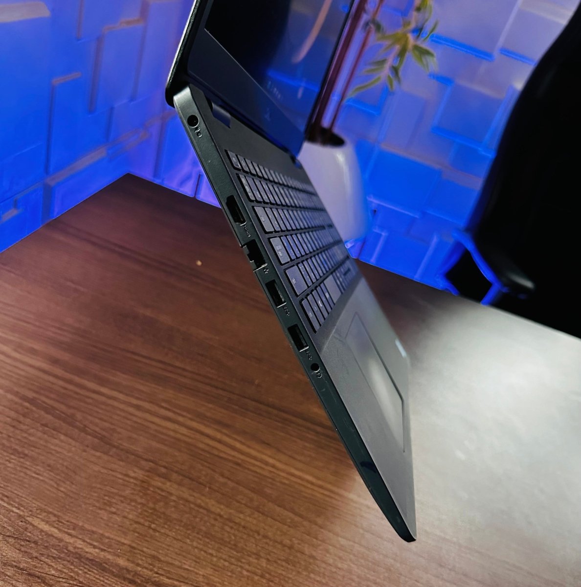 Dell Vostro 3500 - 11th Gen. Intel Core i5 - 256GB SSD - 8GB RAM