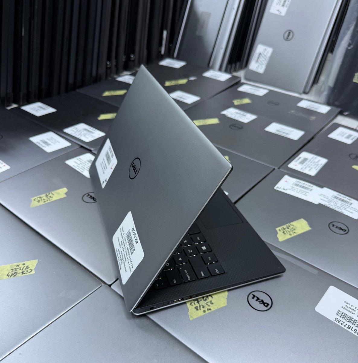 Dell XPS 13 9350 | 6th Gen Core i7 | 8GB RAM | 256GB SSD | Touchscreen | Backlit Keyboard