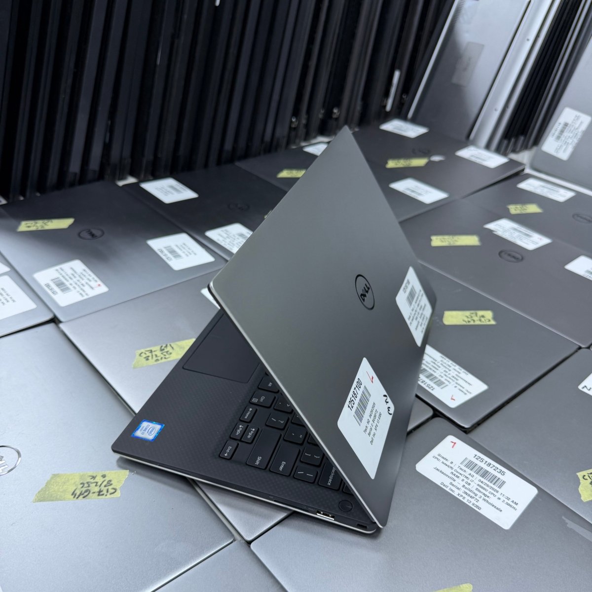 Dell XPS 13 9350 | 6th Gen Core i7 | 8GB RAM | 256GB SSD | Touchscreen | Backlit Keyboard