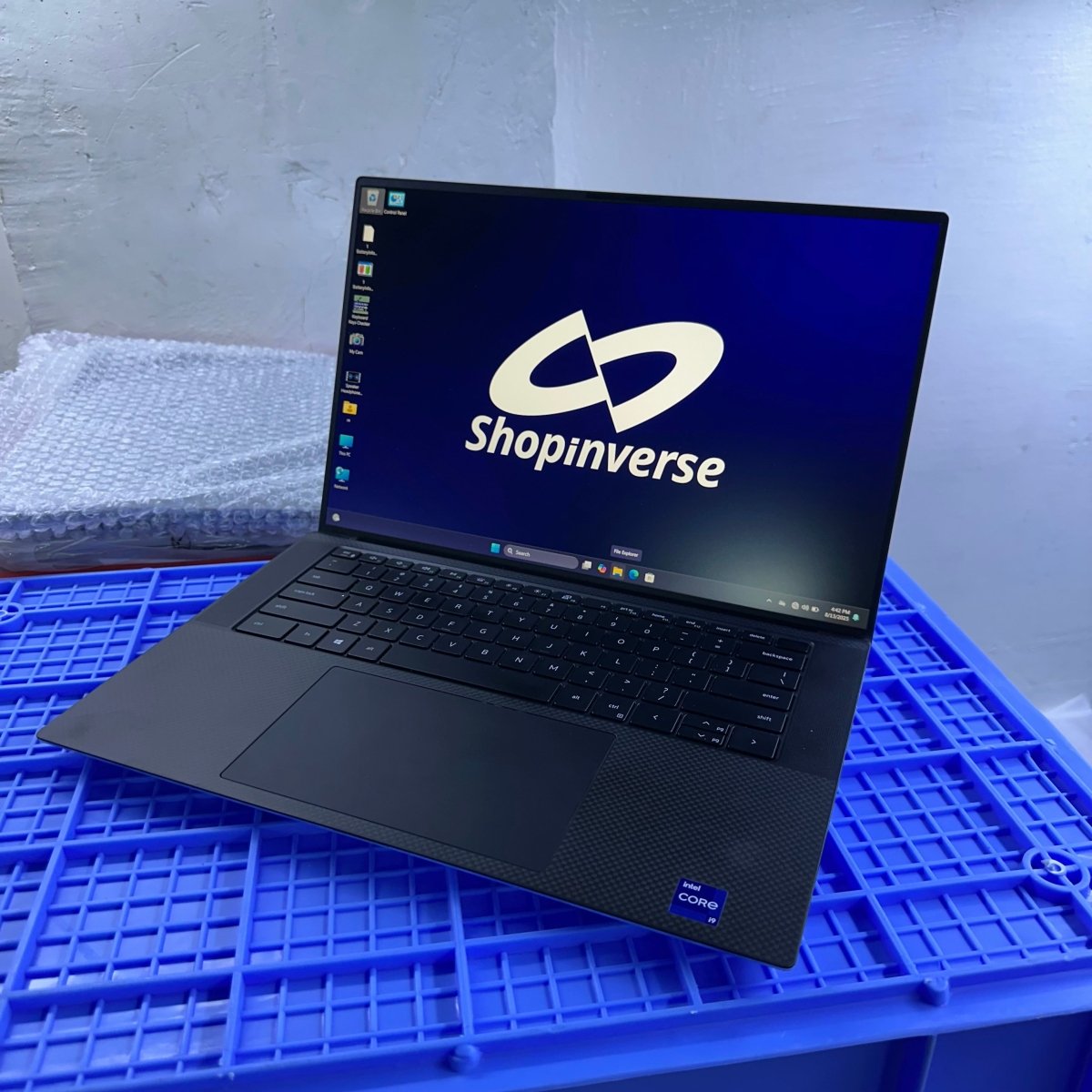 Dell XPS 15 9510 - 11th Gen Intel Core i9 - 512GB SSD - 64GB RAM - 4GB Nvidia GeForce RTX 3050 - Keyboard Light
