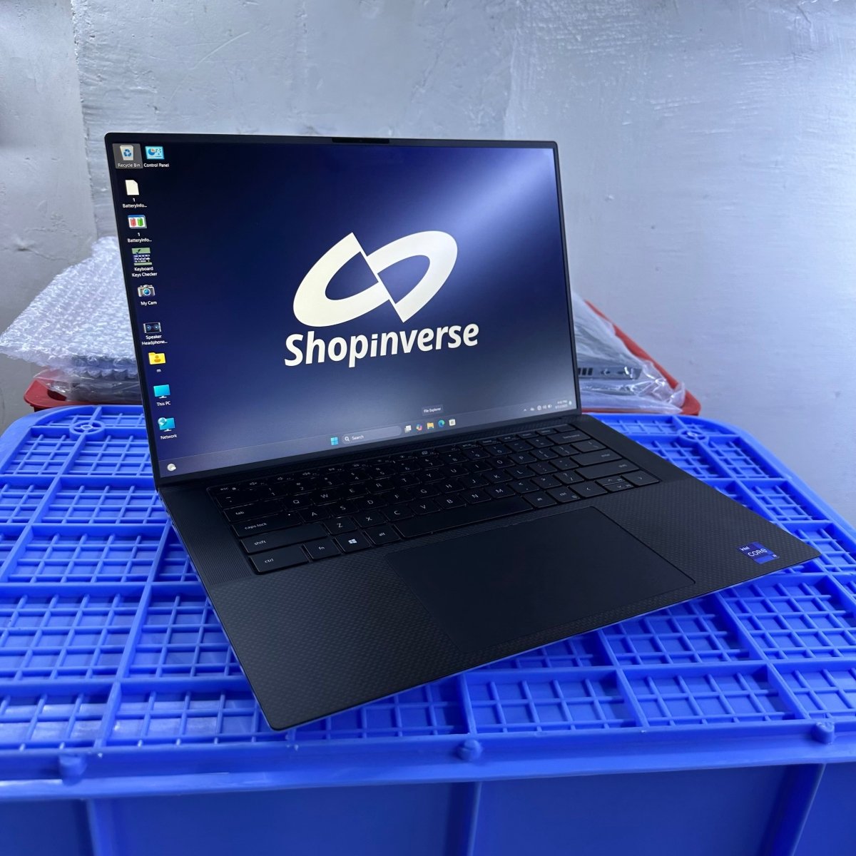 Dell XPS 15 9510 - 11th Gen Intel Core i9 - 512GB SSD - 64GB RAM - 4GB Nvidia GeForce RTX 3050 - Keyboard Light
