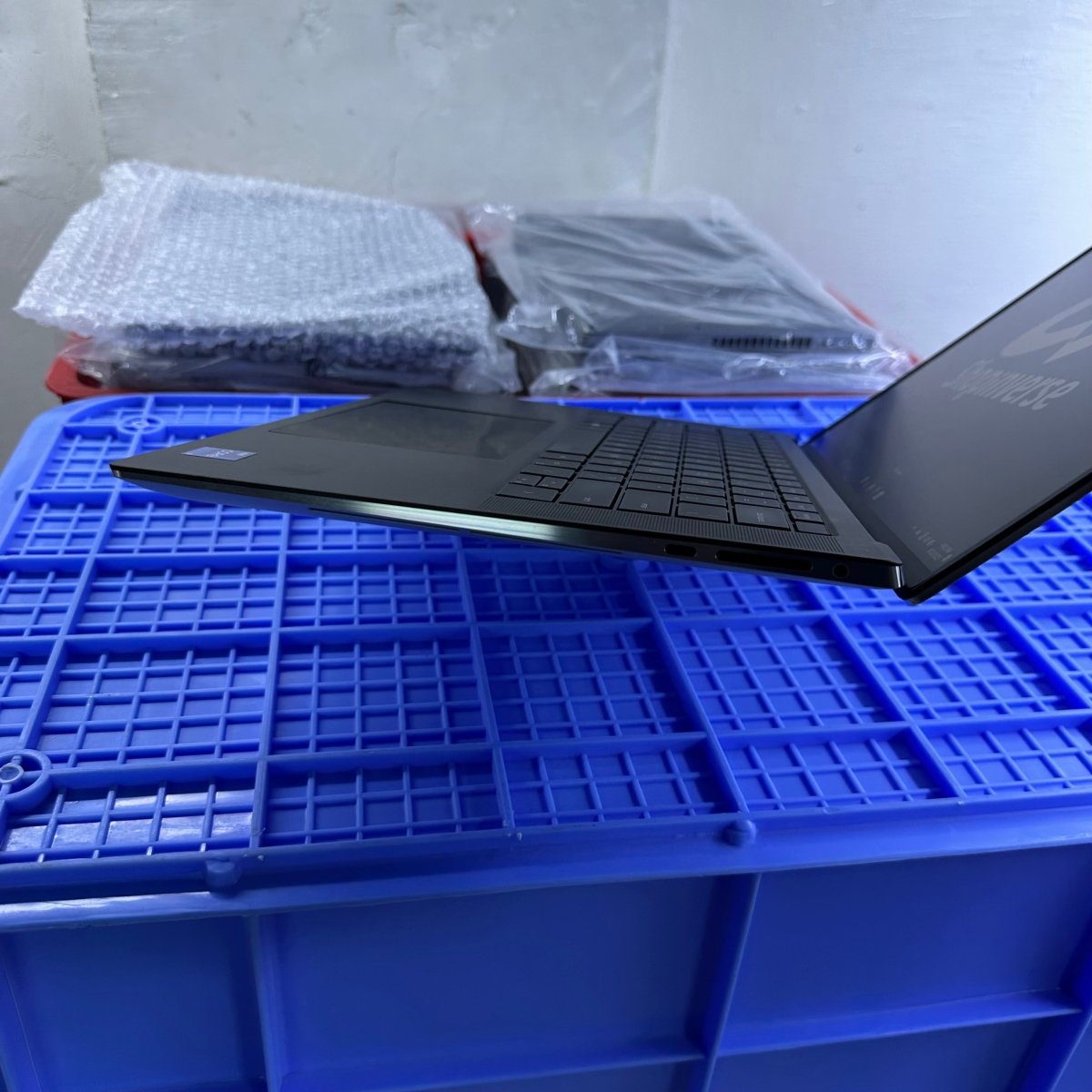 Dell XPS 15 9510 - 11th Gen Intel Core i9 - 512GB SSD - 64GB RAM - 4GB Nvidia GeForce RTX 3050 - Keyboard Light