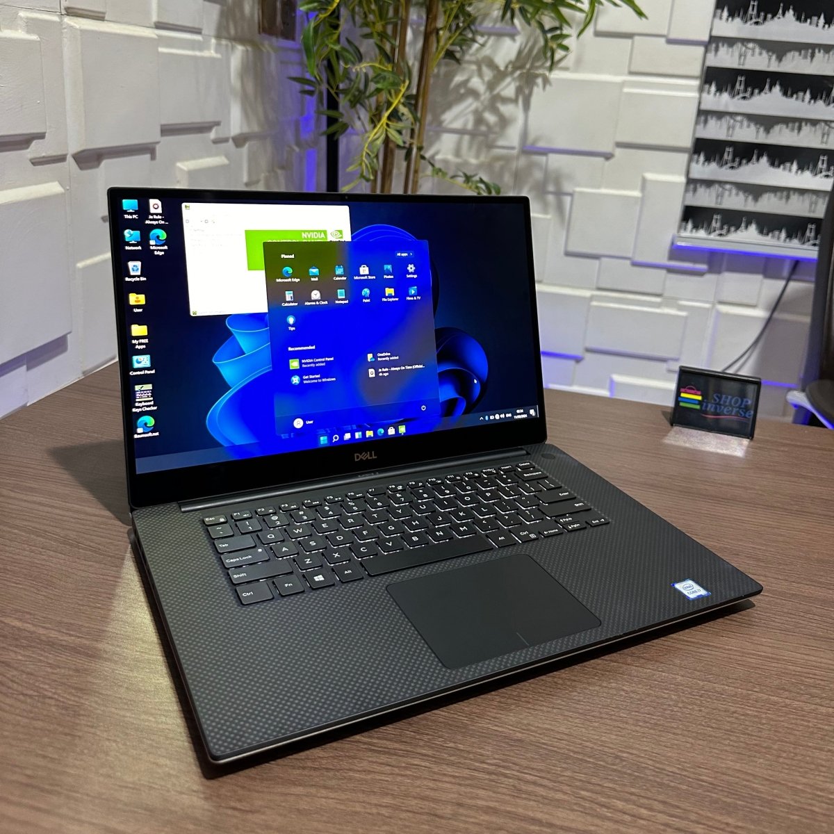 Dell XPS 15 9560 | Core i7 7th Gen | 16GB RAM | 512GB SSD | 4GB Nvidia GTX | 4K Display | Touchscreen | Backlit Keyboard