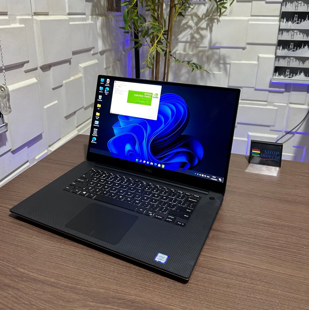Dell XPS 15 9560 | Core i7 7th Gen | 16GB RAM | 512GB SSD | 4GB Nvidia GTX | 4K Display | Touchscreen | Backlit Keyboard