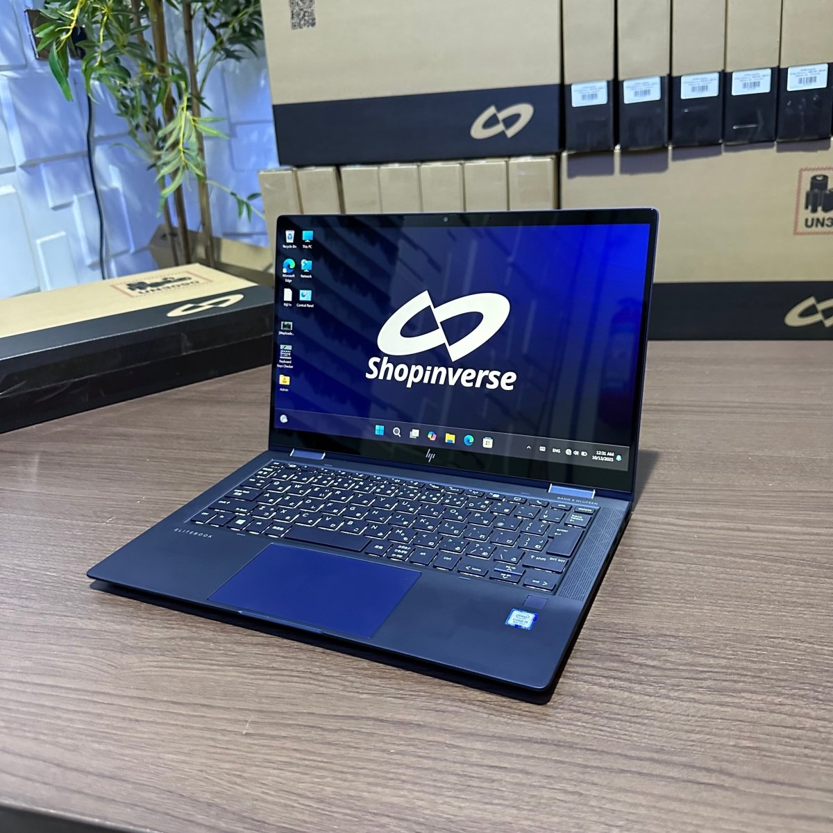 HP Elite Dragonfly - 8th Gen. Intel Core i5 - 256GB SSD - 8GB RAM - Keyboard Light - Touchscreen