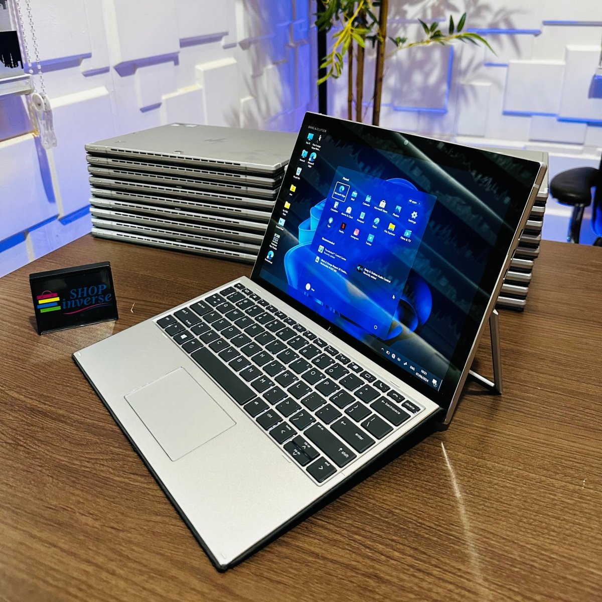 HP Elite X2 G4 - 8th Gen. Intel Core i5 - 256GB SSD - 8GB RAM - Touchscreen