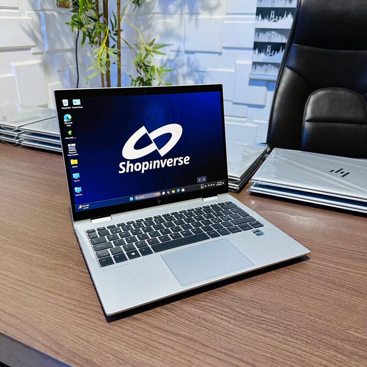 HP Elite x360 830 G9 2 - in - 1 - 12th Gen Intel Core i5 - 256GB SSD - 16GB RAM - Touchscreen