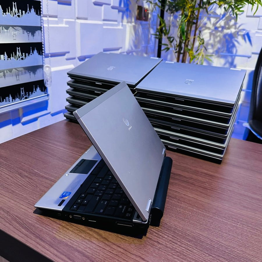 HP EliteBook 2540p - Intel Core i5 - 320GB HDD - 4GB RAM