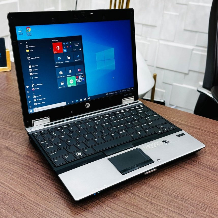 HP EliteBook 2540p - Intel Core i7 - 250GB HDD - 4GB RAM